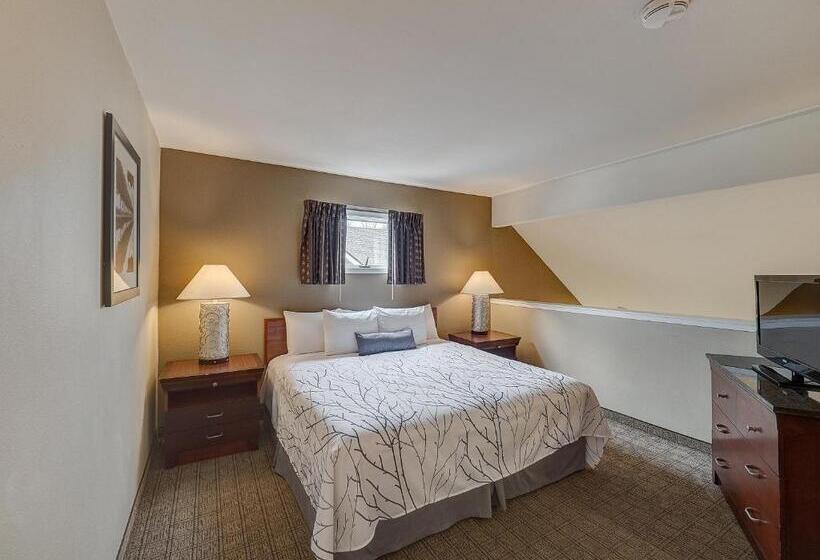 Eastland Suites Extended Stay Hotel & Conference Center Urbana