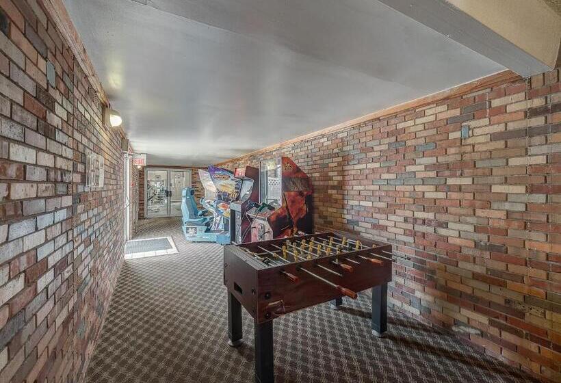 Eastland Suites Extended Stay Hotel & Conference Center Urbana