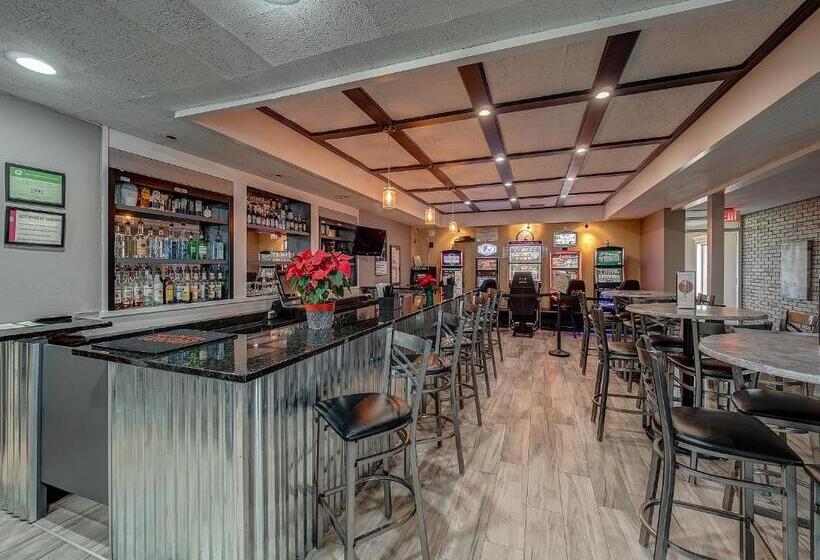 Eastland Suites Extended Stay Hotel & Conference Center Urbana