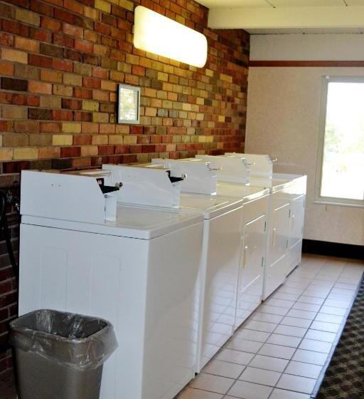 Eastland Suites Extended Stay Hotel & Conference Center Urbana