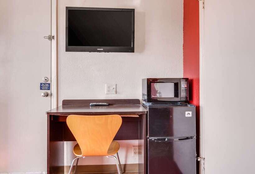 בית מלון כפרי Econo Lodge Inn & Suites