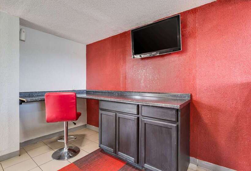 בית מלון כפרי Econo Lodge Inn & Suites