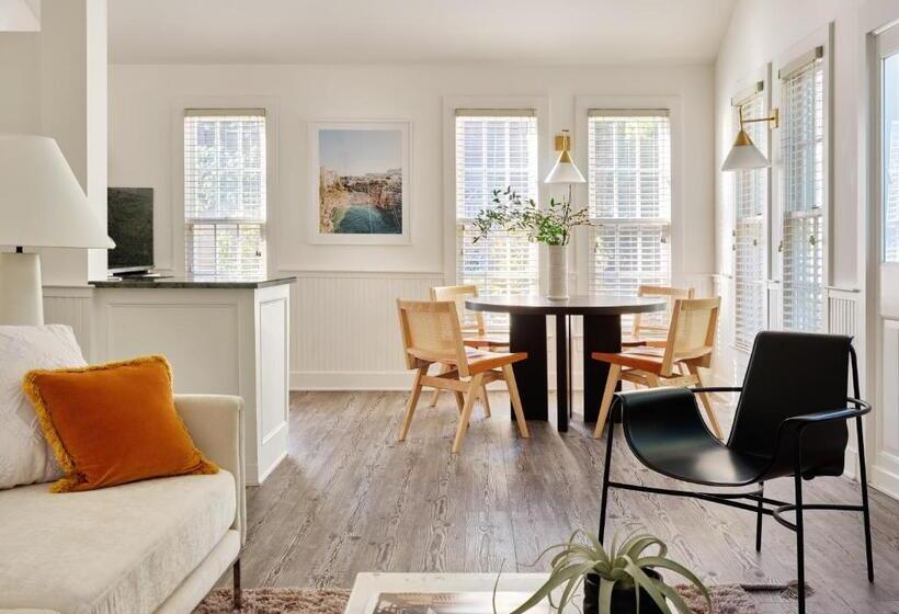 فندق Ehp Resort & Marina