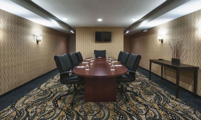 هتل Fairfield Inn & Suites By Marriott Keene Downtown