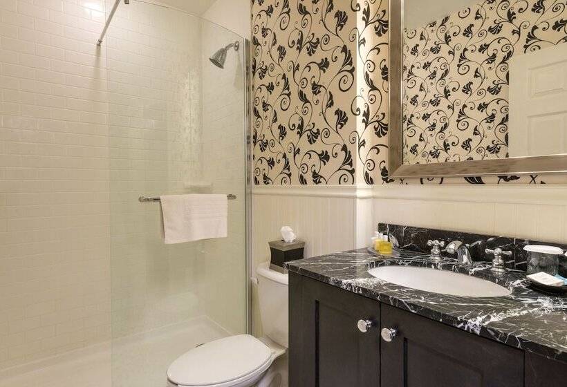 هتل Fairfield Inn & Suites By Marriott Keene Downtown