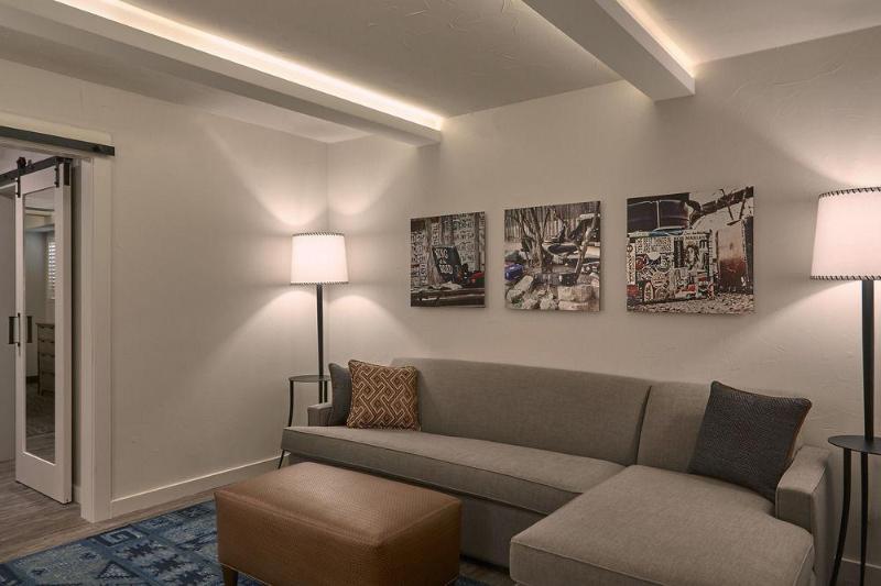 酒店 Fredericksburg Inn And Suites