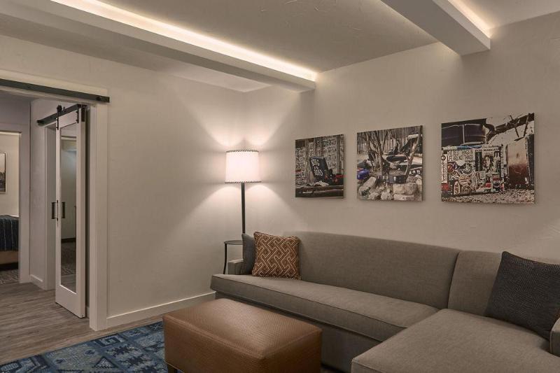 酒店 Fredericksburg Inn And Suites