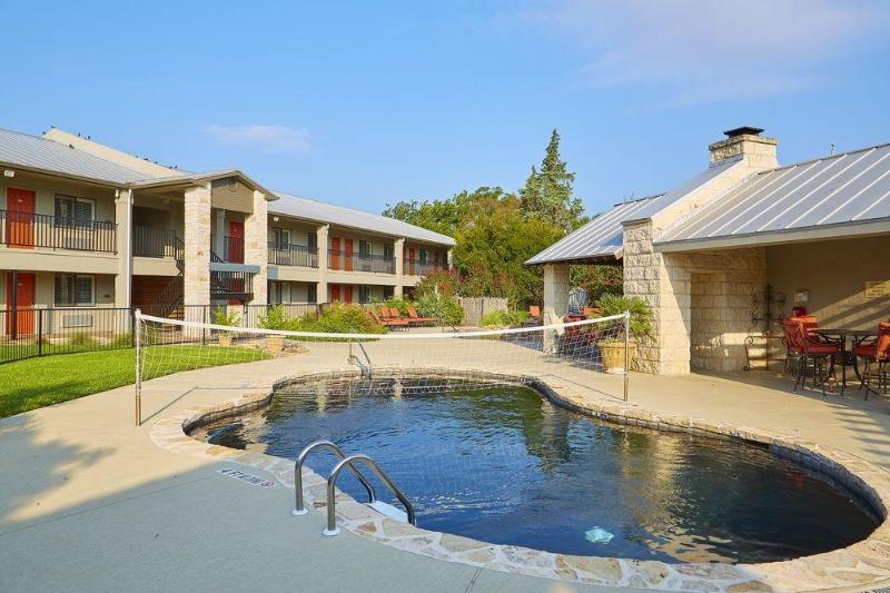 酒店 Fredericksburg Inn And Suites