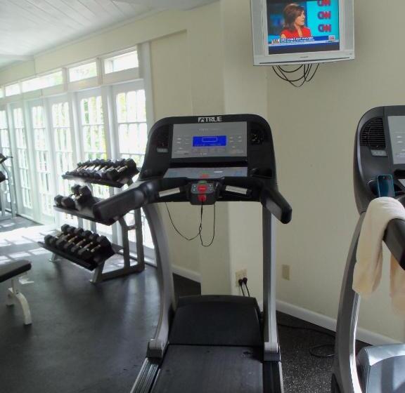 فندق Galleon Resort And Marina