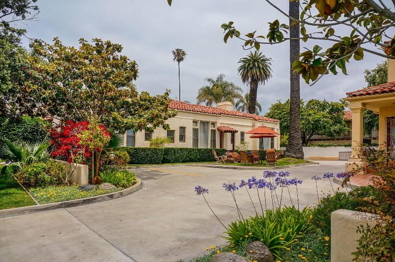 فندق Harbor House Inn