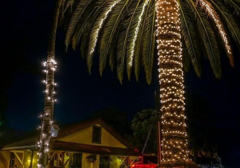 فندق Harbor House Inn