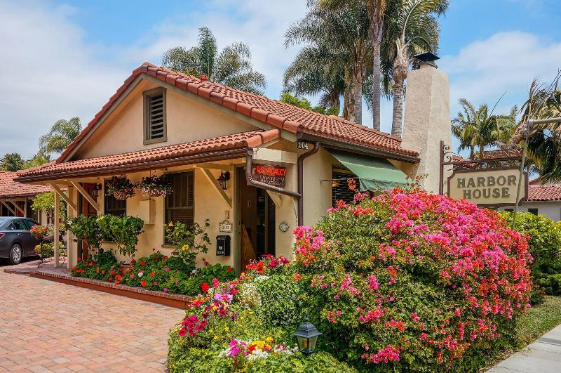 فندق Harbor House Inn