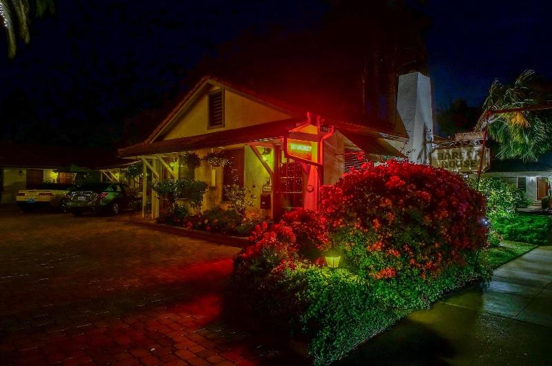 فندق Harbor House Inn