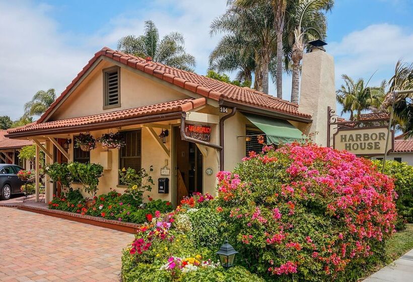 فندق Harbor House Inn