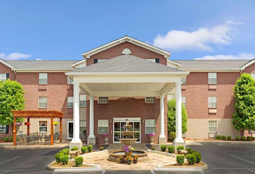 Отель Hawthorn Extended Stay By Wyndham Cincinnati/sharonville