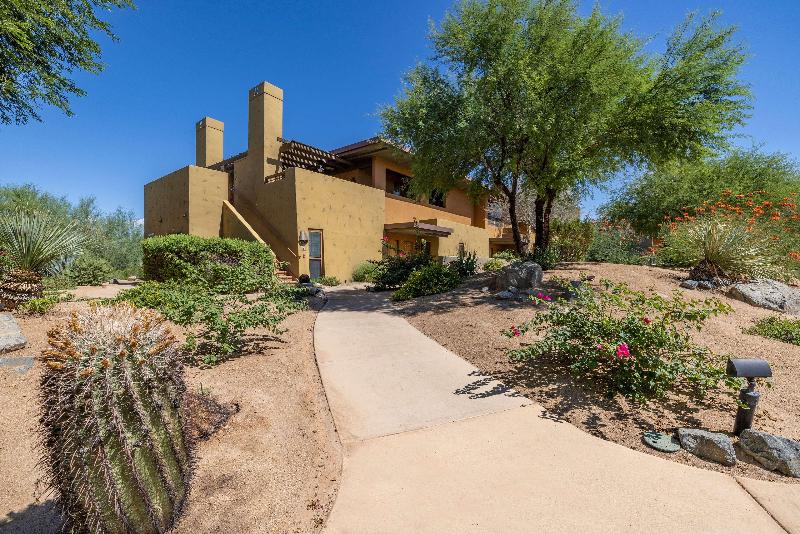 Отель Hilton Grand Vacations Club Palm Desert