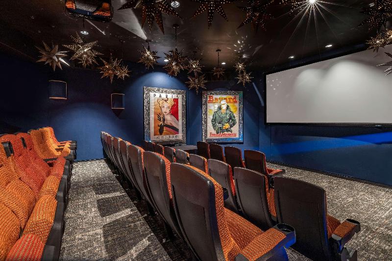 Отель Hilton Grand Vacations Club Palm Desert