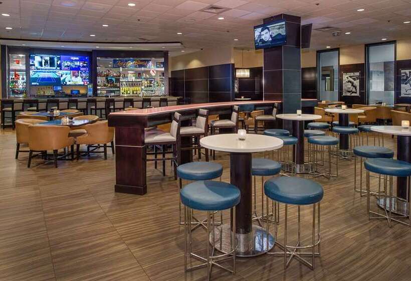 호텔 Hilton St. Louis At The Ballpark