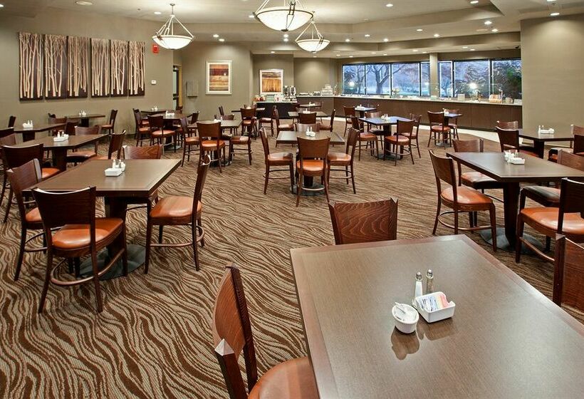호텔 Holiday Inn Evansville Airport