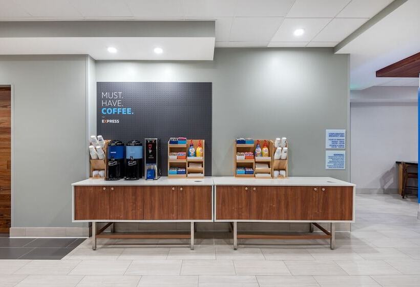 فندق Holiday Inn Express & Suites Santa Ana   Orange County, An Ihg