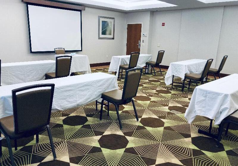 هتل Holiday Inn Manchester Airport, An Ihg