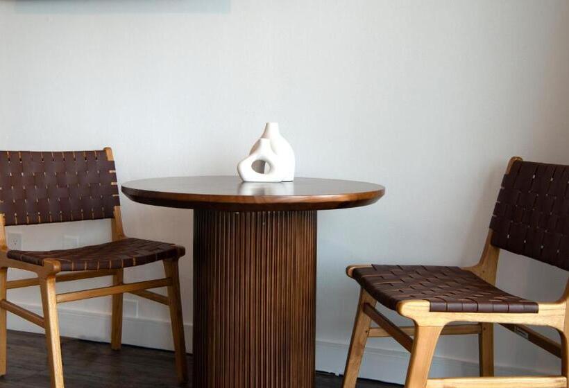 فندق Hollywood Hills