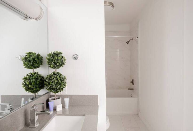 فندق Hollywood Hills