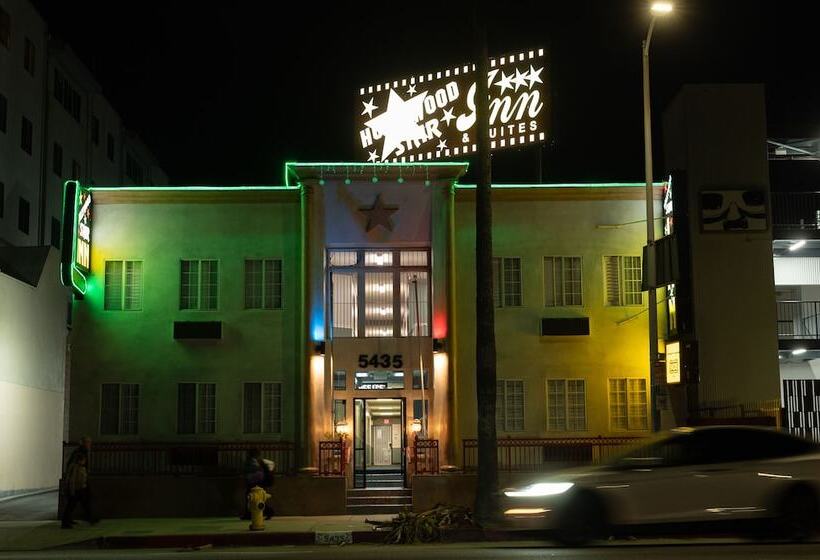 בית מלון כפרי Hollywood Stars Inn