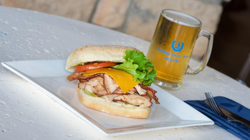 בית מלון כפרי Horseshoe Bay Resort