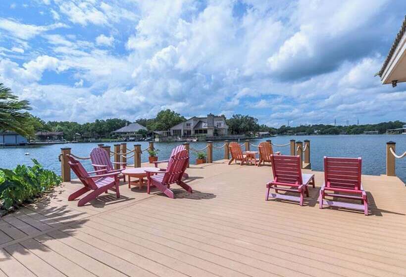 בית מלון כפרי Horseshoe Bay Resort