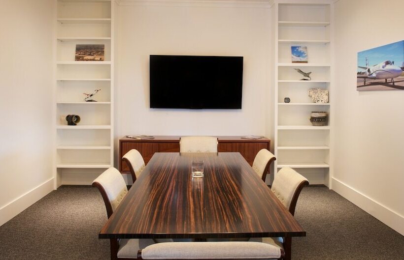 בית מלון כפרי Horseshoe Bay Resort