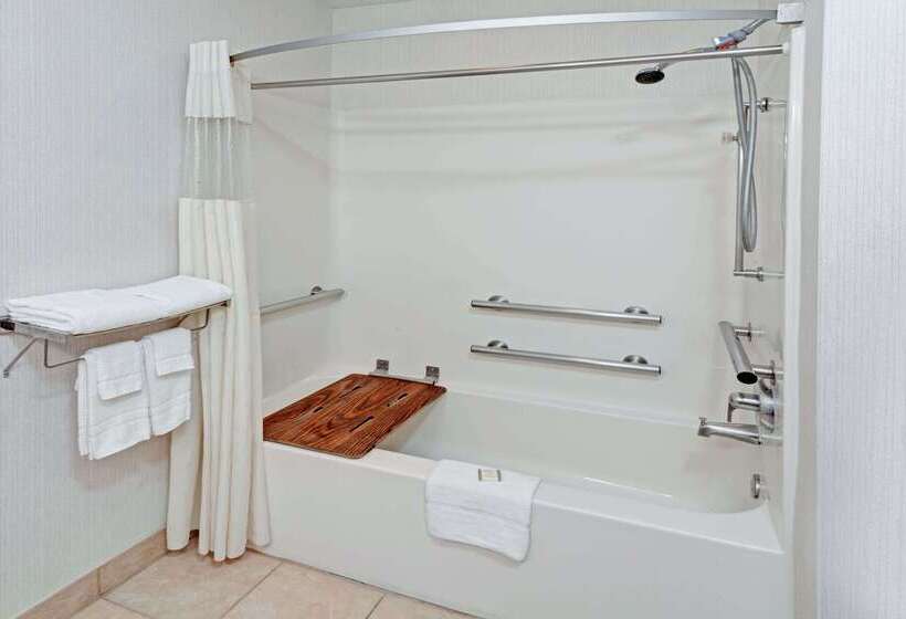 هتل Red Lion Inn & Suites Elk Grove Village