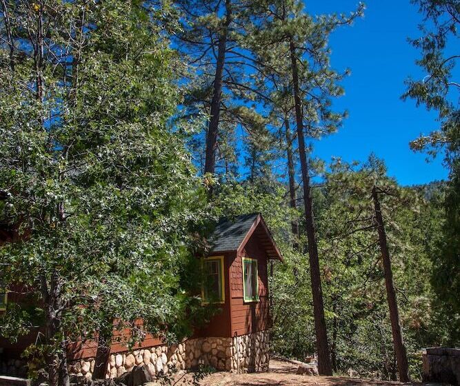 호텔 Idyllwild Inn