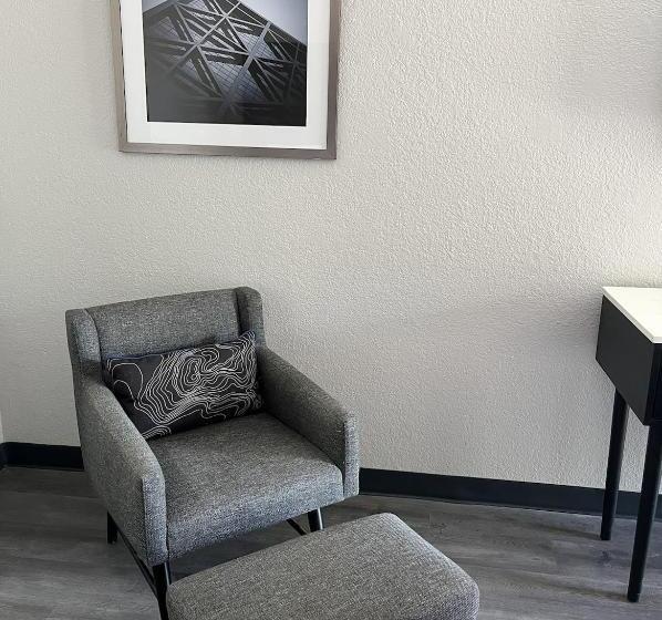 בית מלון כפרי Inn Of Uvalde