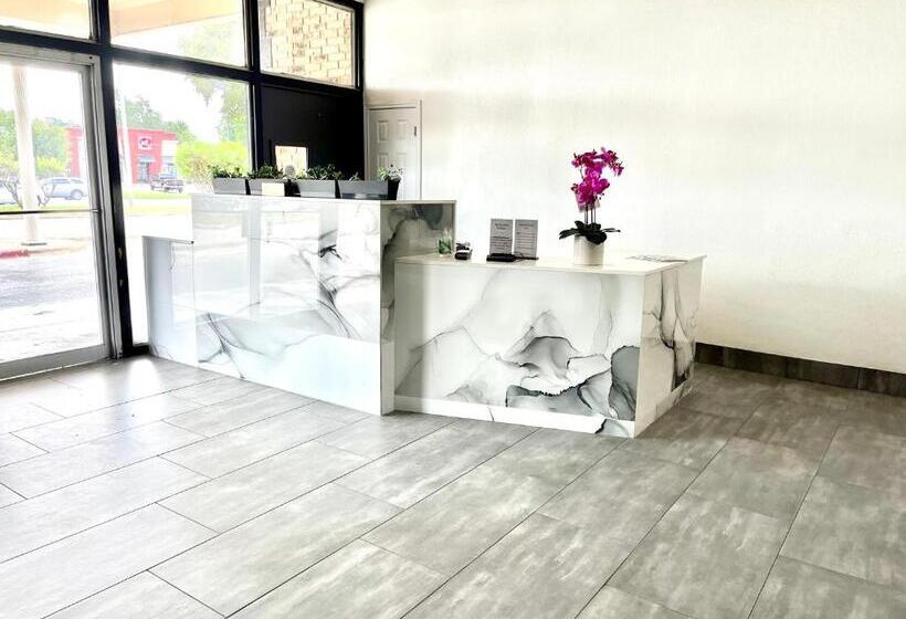 בית מלון כפרי Inn Of Uvalde