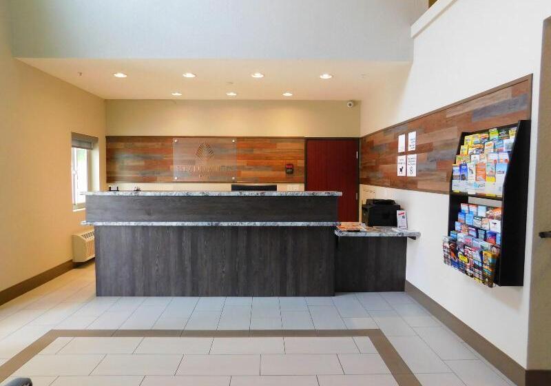 هتل Island Suites