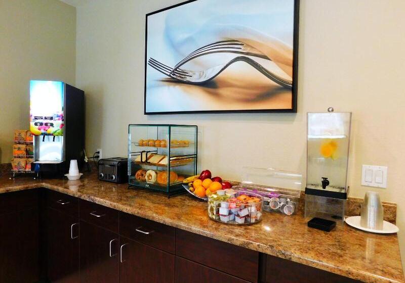 هتل Island Suites