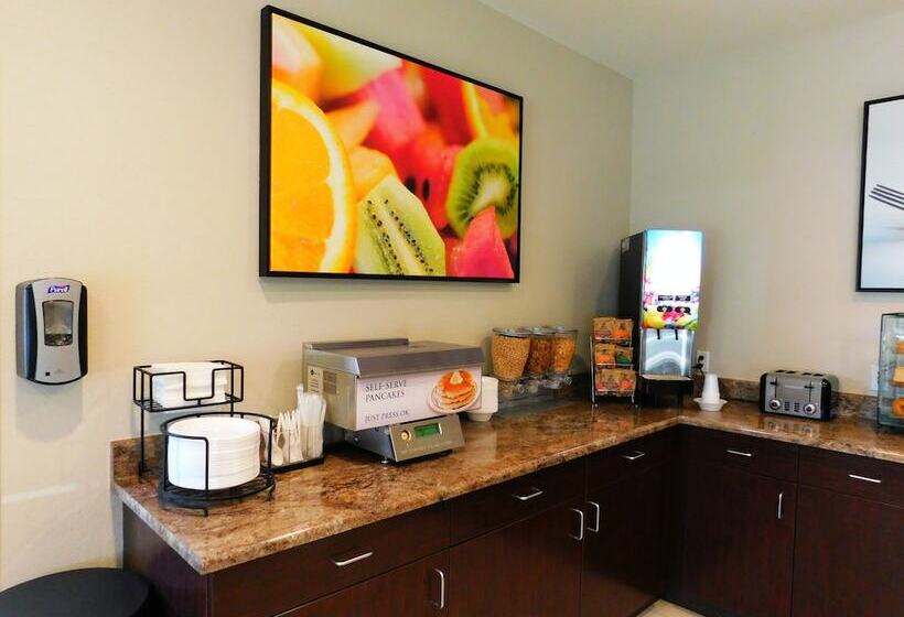 هتل Island Suites