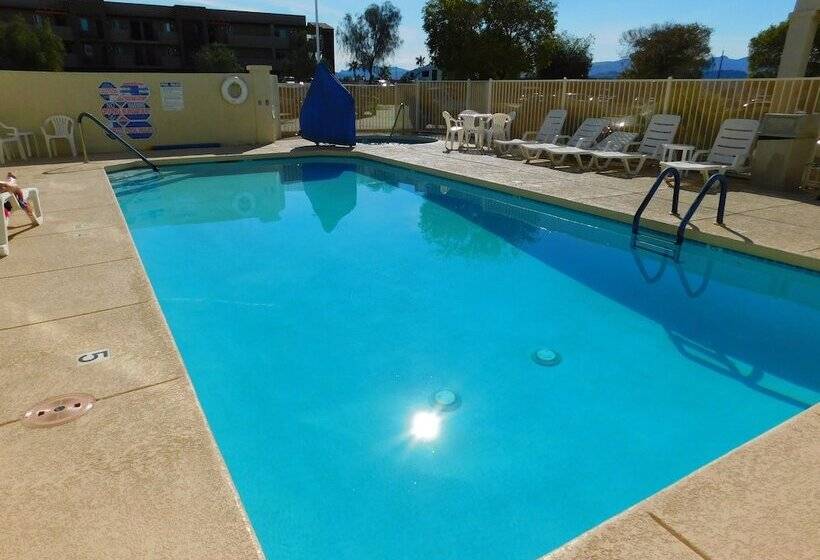 هتل Island Suites