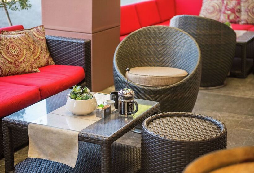 Juniper Hotel Cupertino, Curio Collection By Hilton