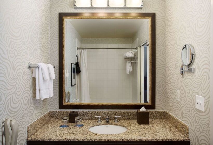 Juniper Hotel Cupertino, Curio Collection By Hilton