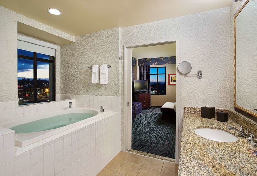 Juniper Hotel Cupertino, Curio Collection By Hilton