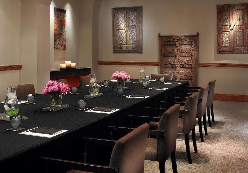 Juniper Hotel Cupertino, Curio Collection By Hilton