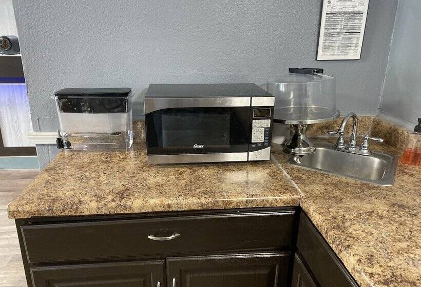 فندق Knights Inn Antioch