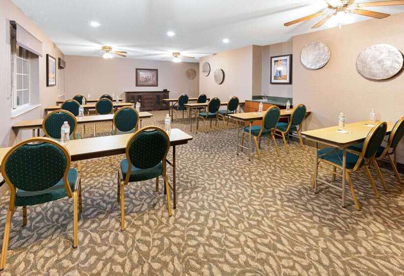 هتل La Quinta Inn By Wyndham Missoula