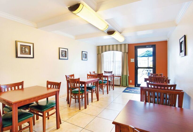 酒店 La Quinta Inn By Wyndham Orlando International Drive North