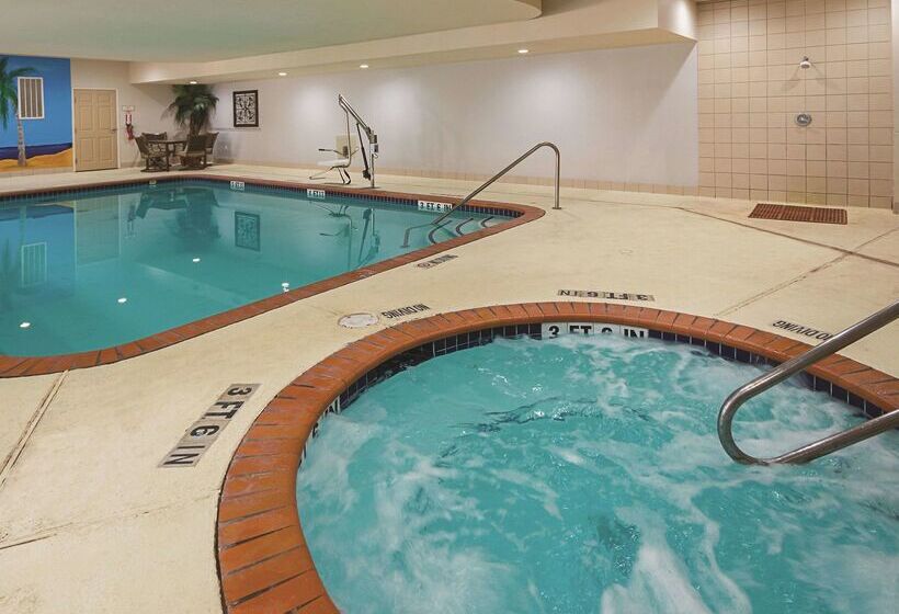 בית מלון כפרי La Quinta Inn & Suite Kingwood Houston Iah Airport 53200