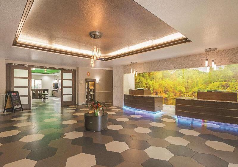 בית מלון כפרי La Quinta Inn & Suite Kingwood Houston Iah Airport 53200