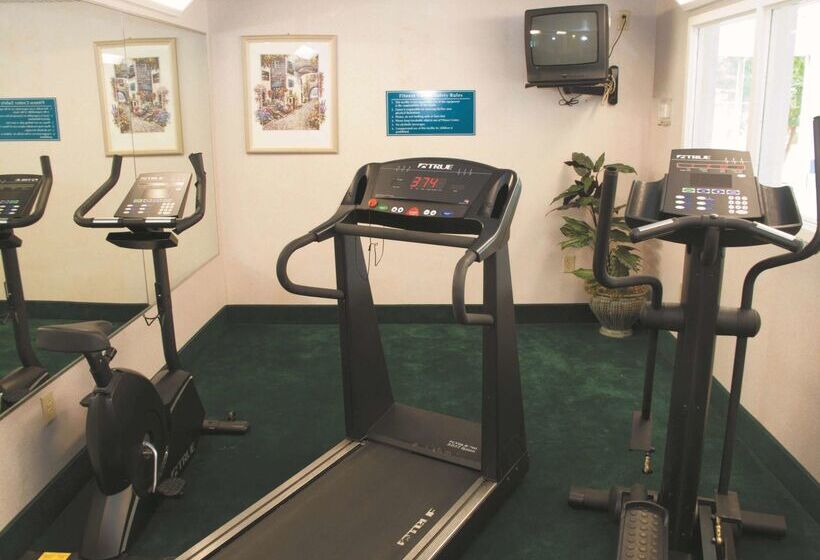 فندق La Quinta By Wyndham Atlanta South   Newnan