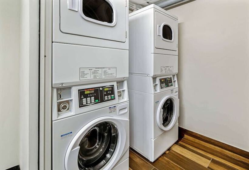 فندق La Quinta By Wyndham Atlanta South   Newnan